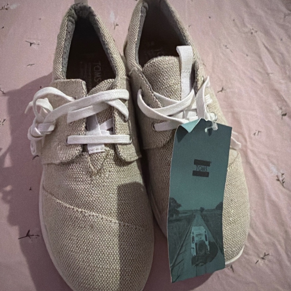 TOMS Men's Beige Canvas Sneakers